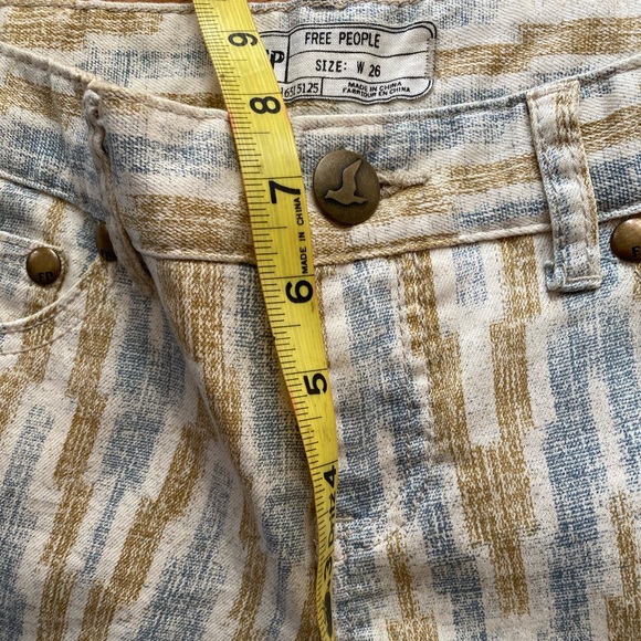 Like new Free people jeans sz 26 - Picture 9 of 9